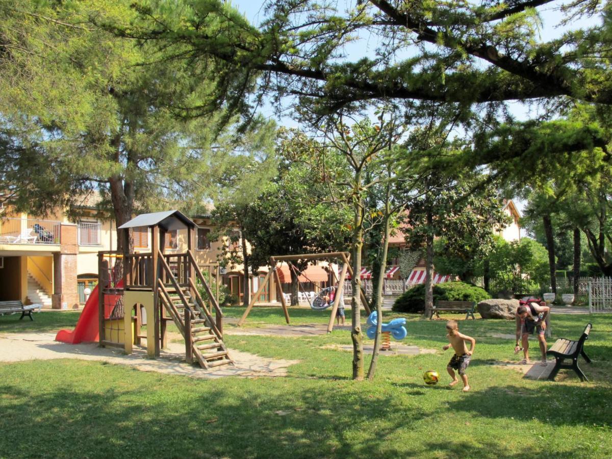 Holiday Home Bella Italia-5 By Interhome Πεσκιέρα ντελ Γκάρντα Εξωτερικό φωτογραφία